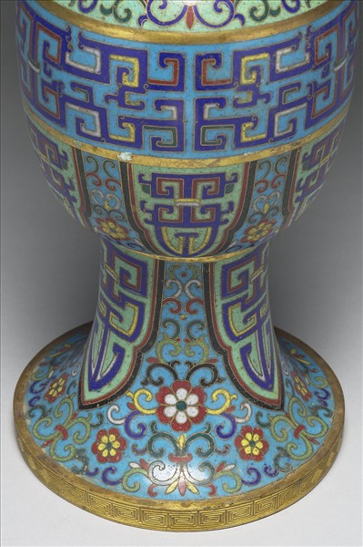 掐絲琺瑯觚形瓶（五供）