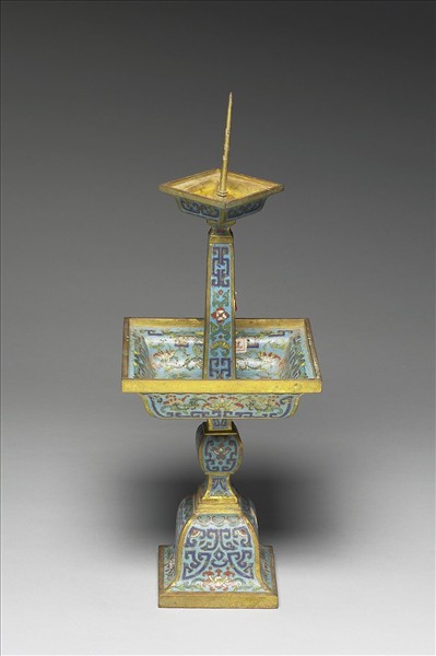 掐絲琺瑯燭台（五供）