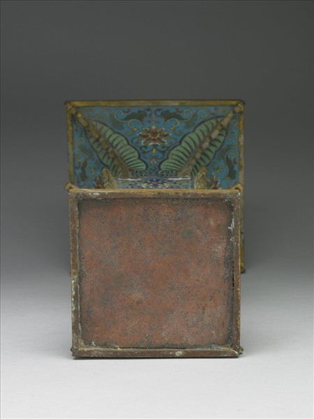 掐絲琺瑯觚形瓶（五供）