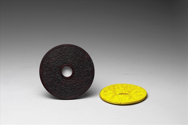 〈寧壽續鑑‧第十五冊〉鏡匣雕刻木蓋