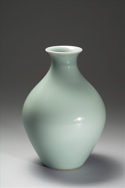 冬青釉瓶