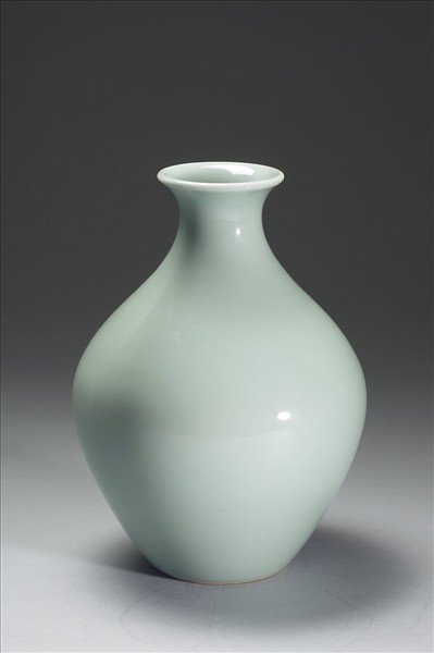 青釉瓶
