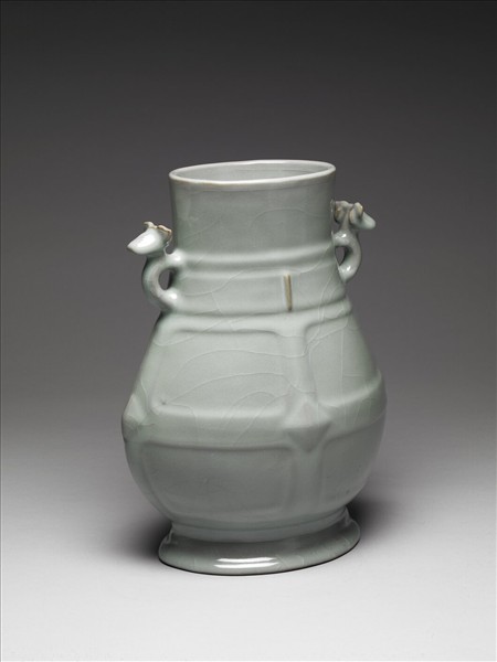 青瓷雙獸耳壺
