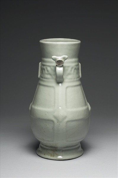 仿汝釉雙獸耳壺