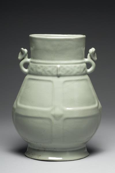 仿汝釉雙獸耳壺