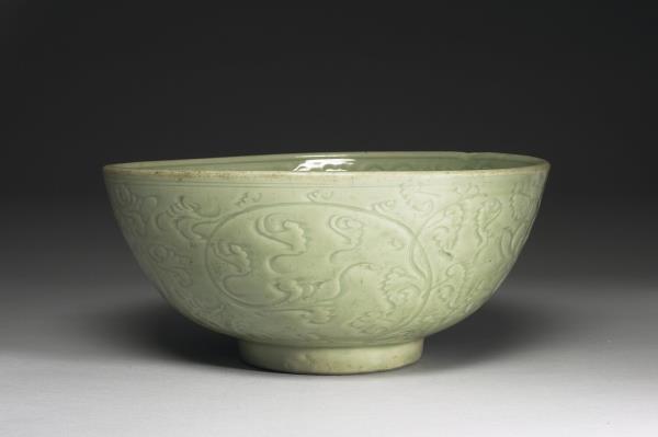 龍泉窯青瓷花卉紋碗- 故宮