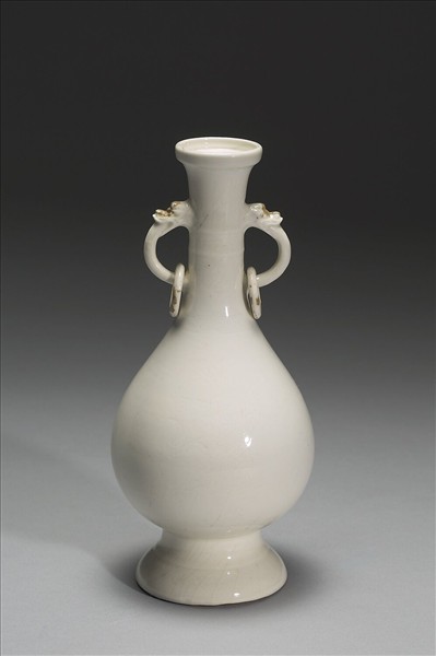 白瓷螭耳雙環瓶