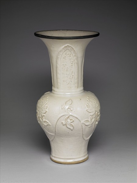 中國南方窯 紫砂月白釉鳳尾瓶