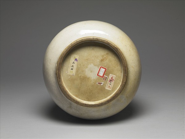 石灣窯 白瓷鋪首銜環尊