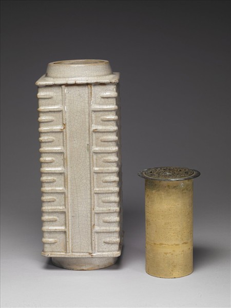 石灣窯 白釉琮式瓶