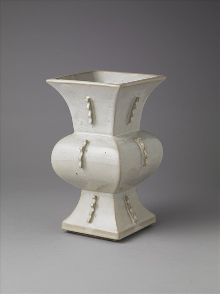 石灣窯 白瓷方尊