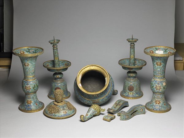 掐絲琺瑯鼎式爐