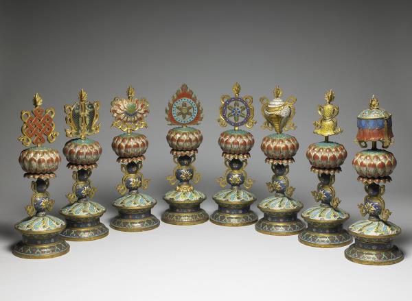 掐絲琺瑯八吉祥（盤長）