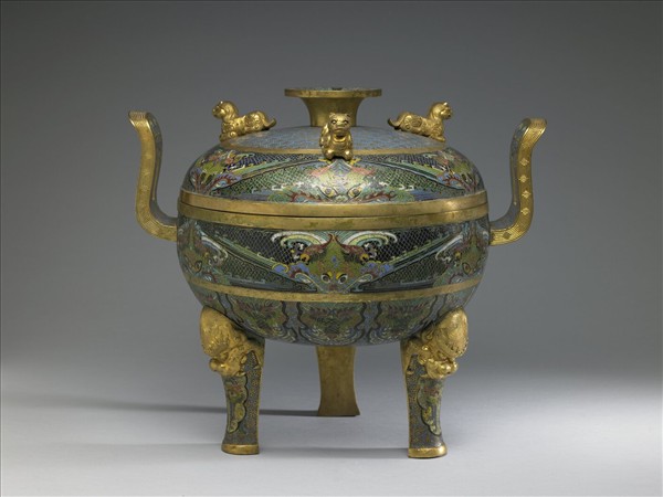 掐絲琺瑯三足爐