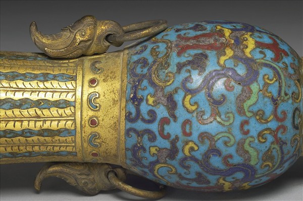 掐絲琺瑯瓶（五供）