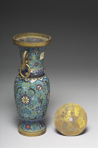 掐絲琺瑯瓶（五供）