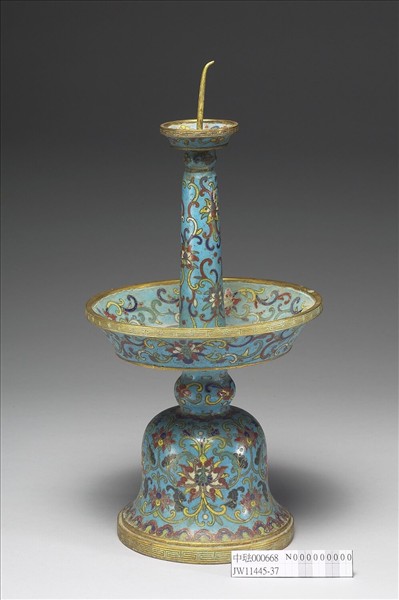 掐絲琺瑯燭台