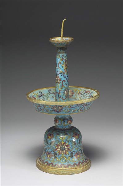 掐絲琺瑯燭台