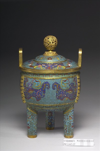 掐絲琺瑯三足鼎