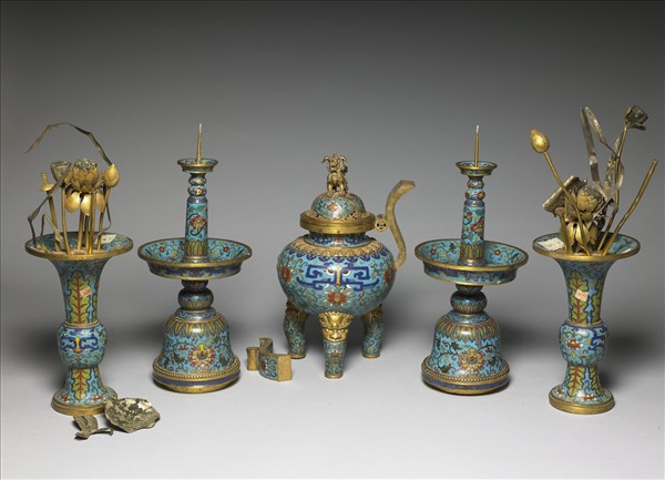 掐絲琺瑯三足爐（五供）