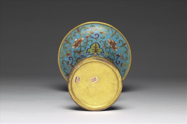 掐絲琺瑯瓶（五供）