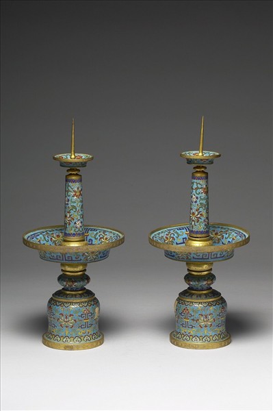 掐絲琺瑯燭台（五供）