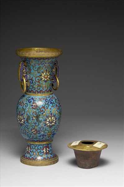 掐絲琺瑯瓶(五供)