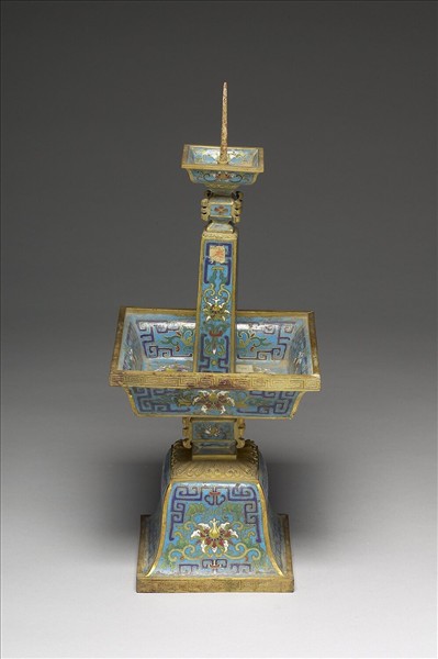 掐絲琺瑯燭台(五供)