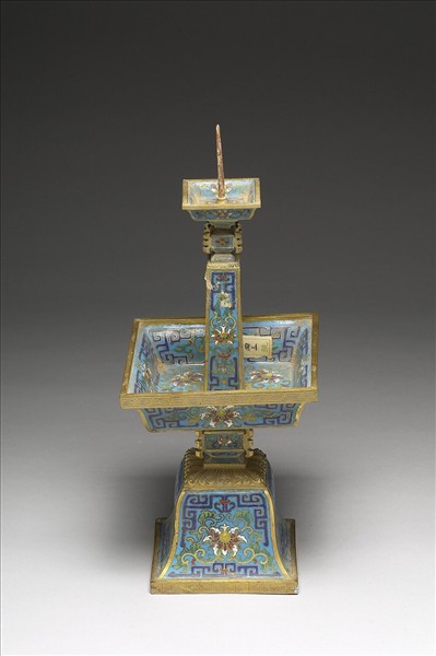 掐絲琺瑯燭台(五供)