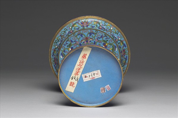 掐絲琺瑯燭台(五供)