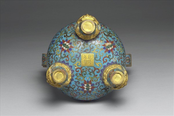 掐絲琺瑯香爐（五供）