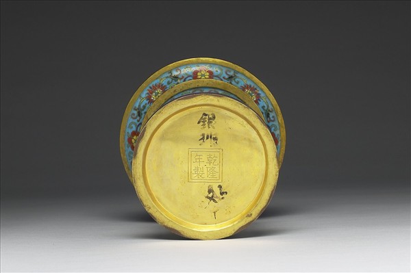 掐絲琺瑯燭台（五供）