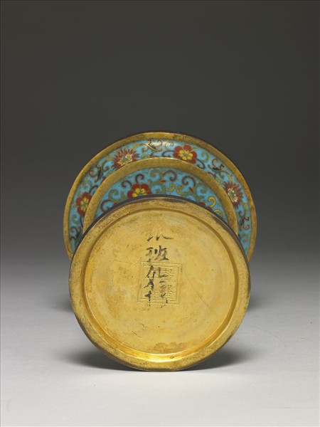 掐絲琺瑯燭台（五供）