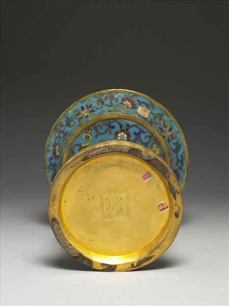 掐絲琺瑯燭台（五供）