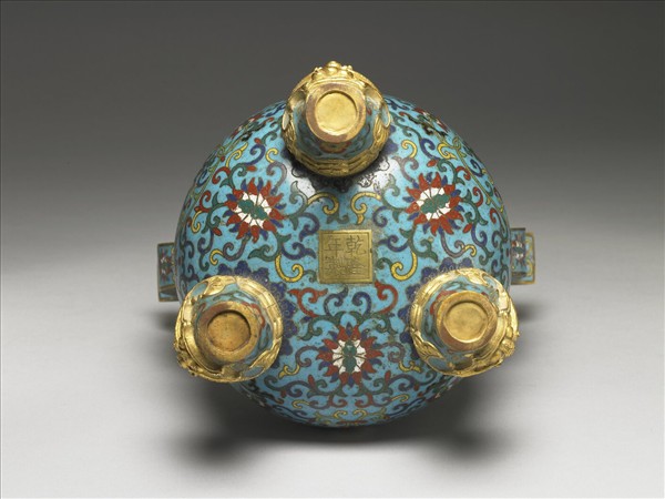 掐絲琺瑯爐（五供）