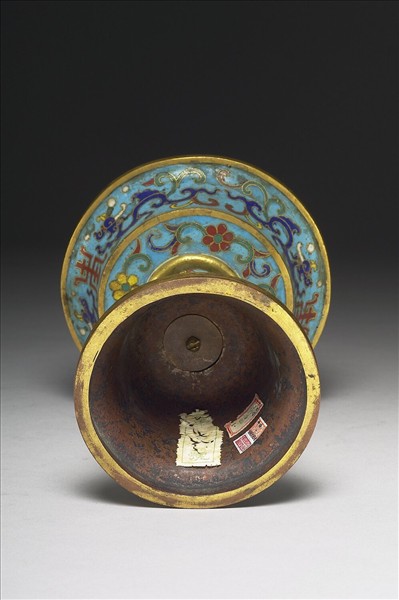 掐絲琺瑯燭台（五供）