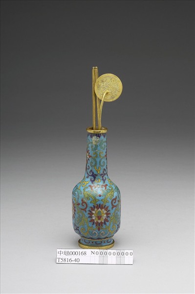 掐絲琺瑯瓶