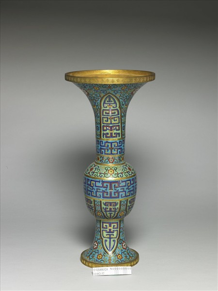 掐絲琺瑯觚形瓶(五供)