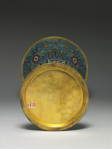 掐絲琺瑯觚形瓶(五供)