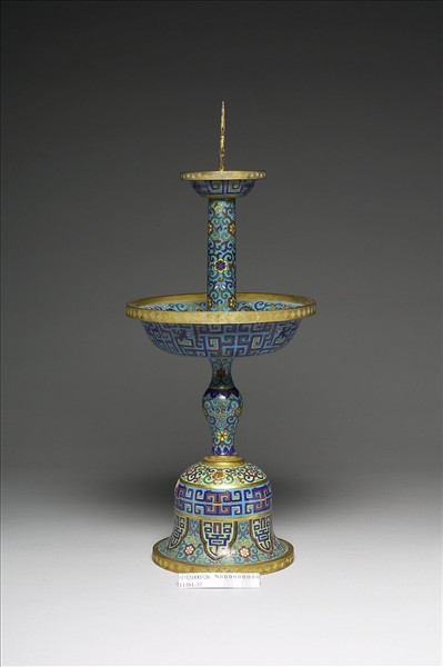 掐絲琺瑯燭台（五供）