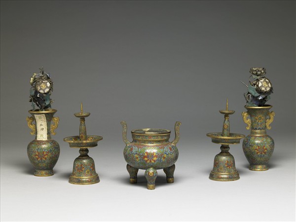 掐絲琺瑯爐（五供）