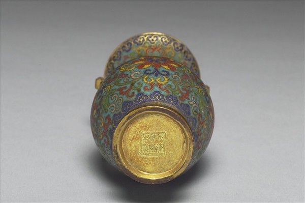 掐絲琺瑯瓶（五供）