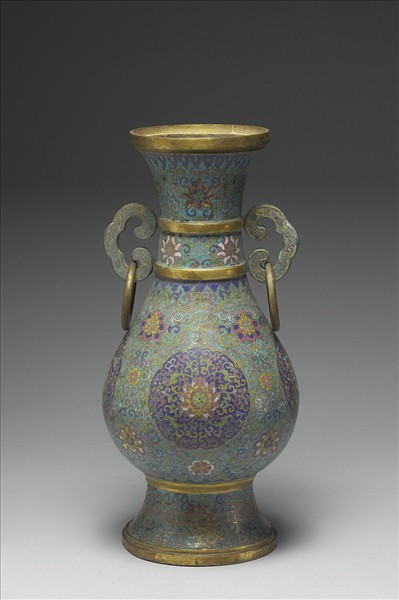 掐絲琺瑯雙耳瓶