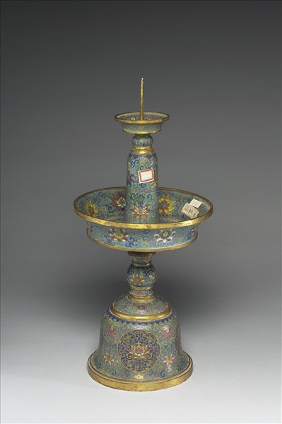 掐絲琺瑯燭台