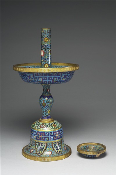 掐絲琺瑯燭台（五供）