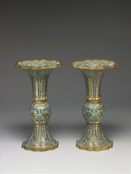 掐絲琺瑯觚形瓶（五供）