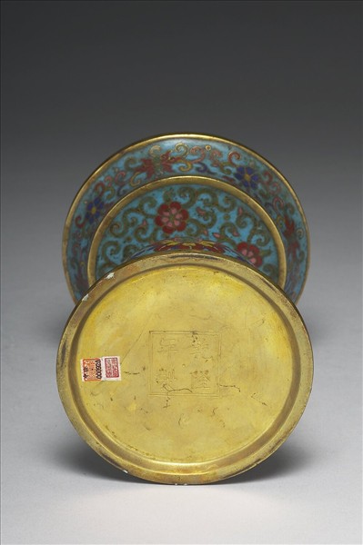 掐絲琺瑯燭台（五供）