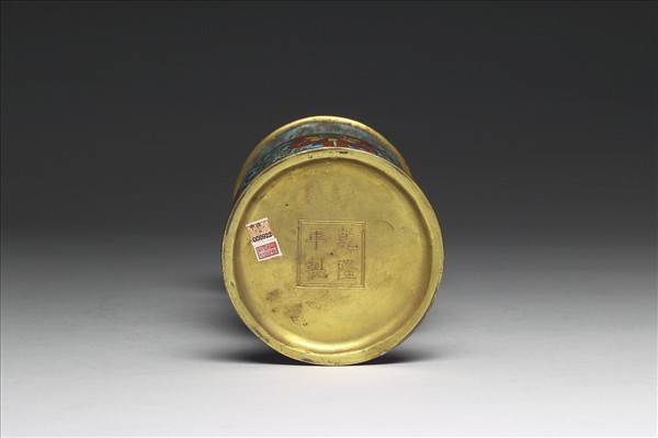 掐絲琺瑯瓶（五供）