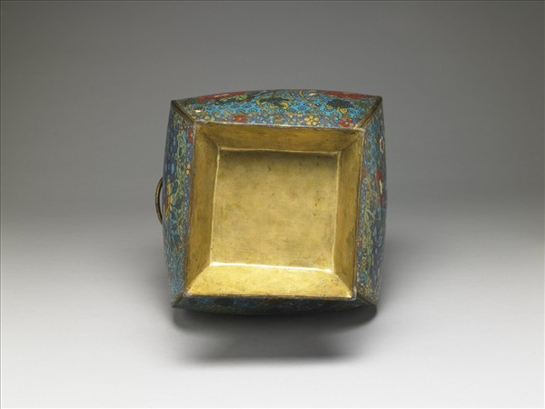 掐絲琺瑯花鳥鈁