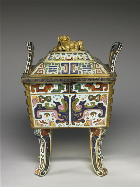 掐絲琺瑯四足鼎